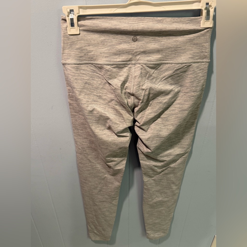Lululemon align size 10 - Picture 4 of 4